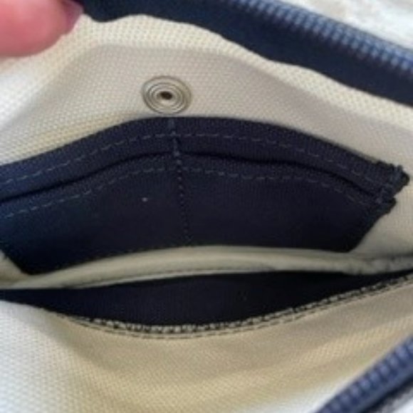 NWOT Land's End Wristlet - Picture 3 of 3